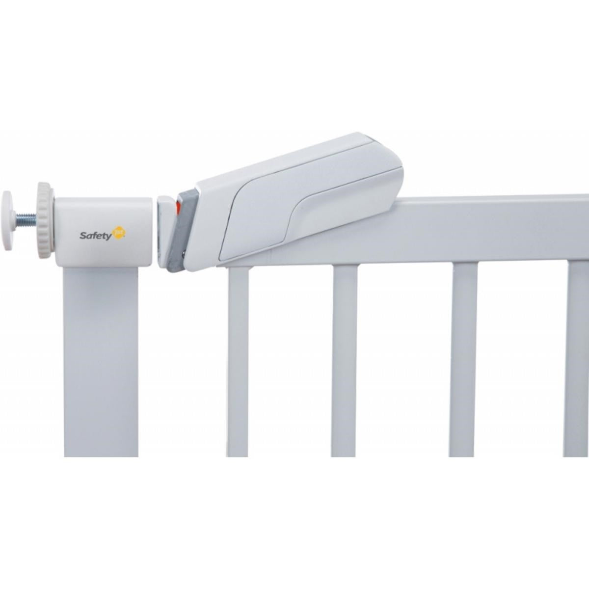 Safety 1st Flat Step Pressure Gate 73-80cm