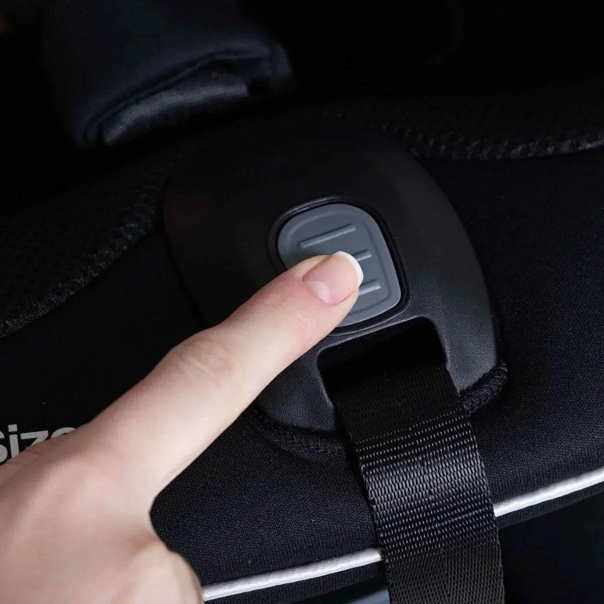baby plus Vera Spin 360 Car Seat - Black